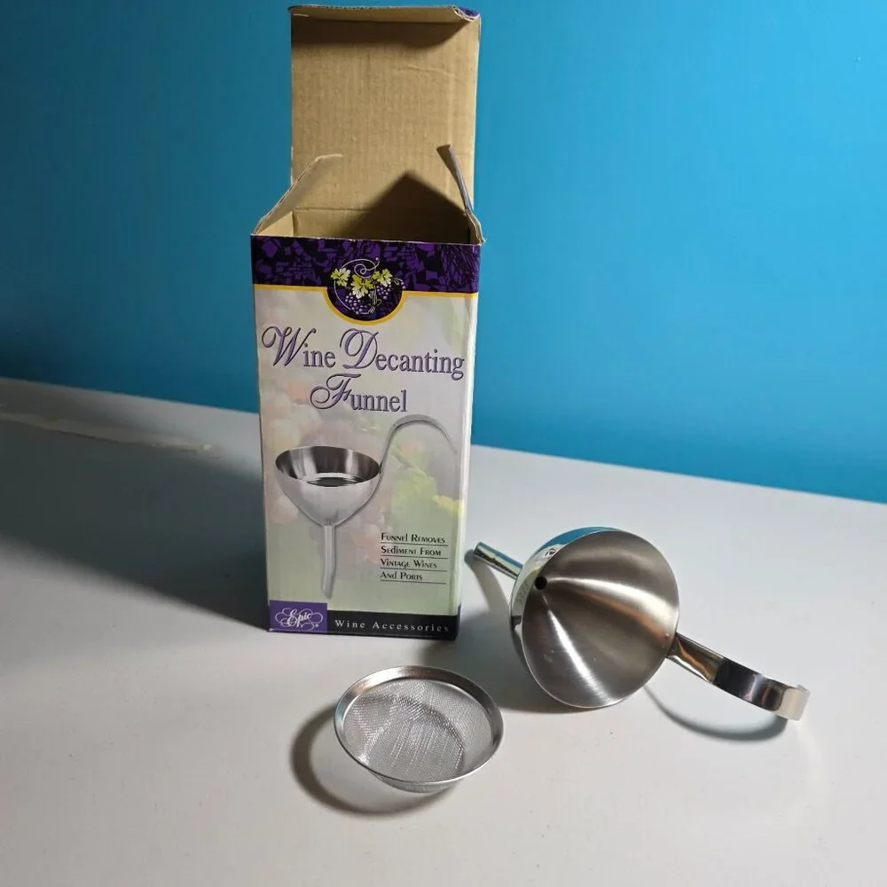 NWT Win Decanting Funnel